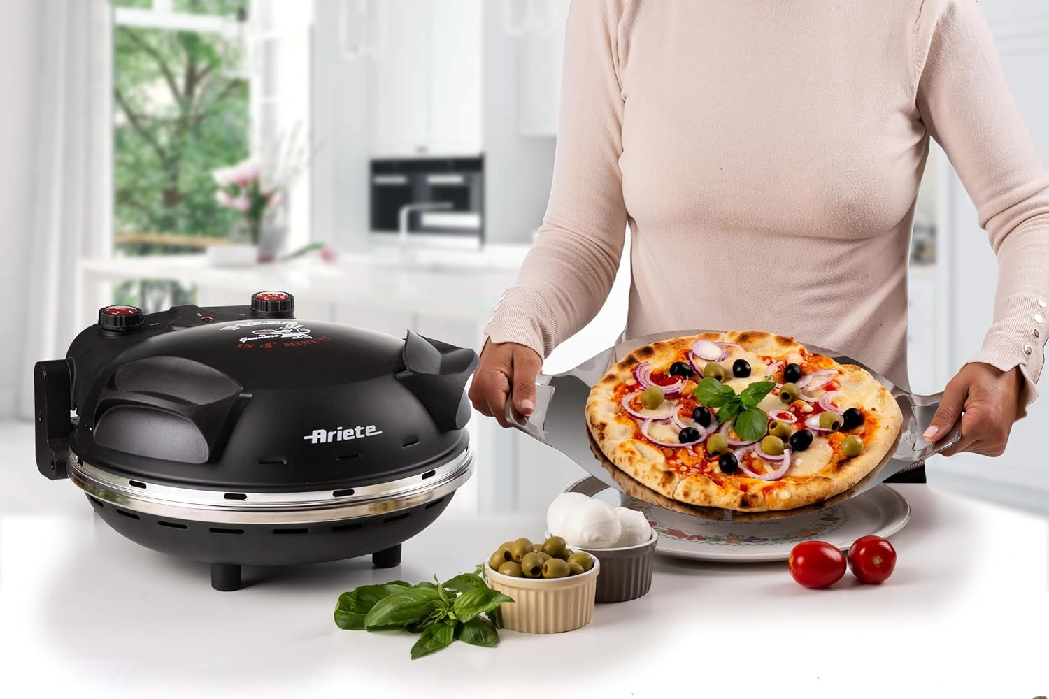 Ariete 917 Forno Pizza - Pizza in 4 Minuti - Piastra in Pietra Refrattaria Con Trattamento Antiaderente - Temperatura Max 400° - 1200 Watt - Timer 30’ - Nero