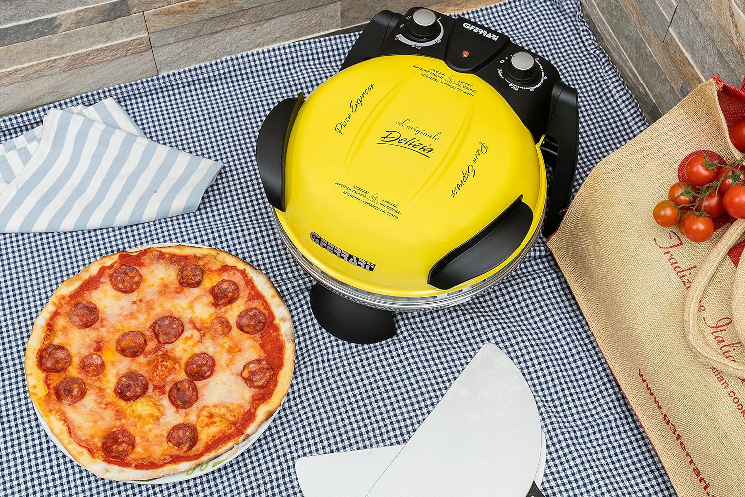 G3 Ferrari Pizza Oven With Adjustable Thermostat 400°C Double Heating Resistance 1200W Yellow