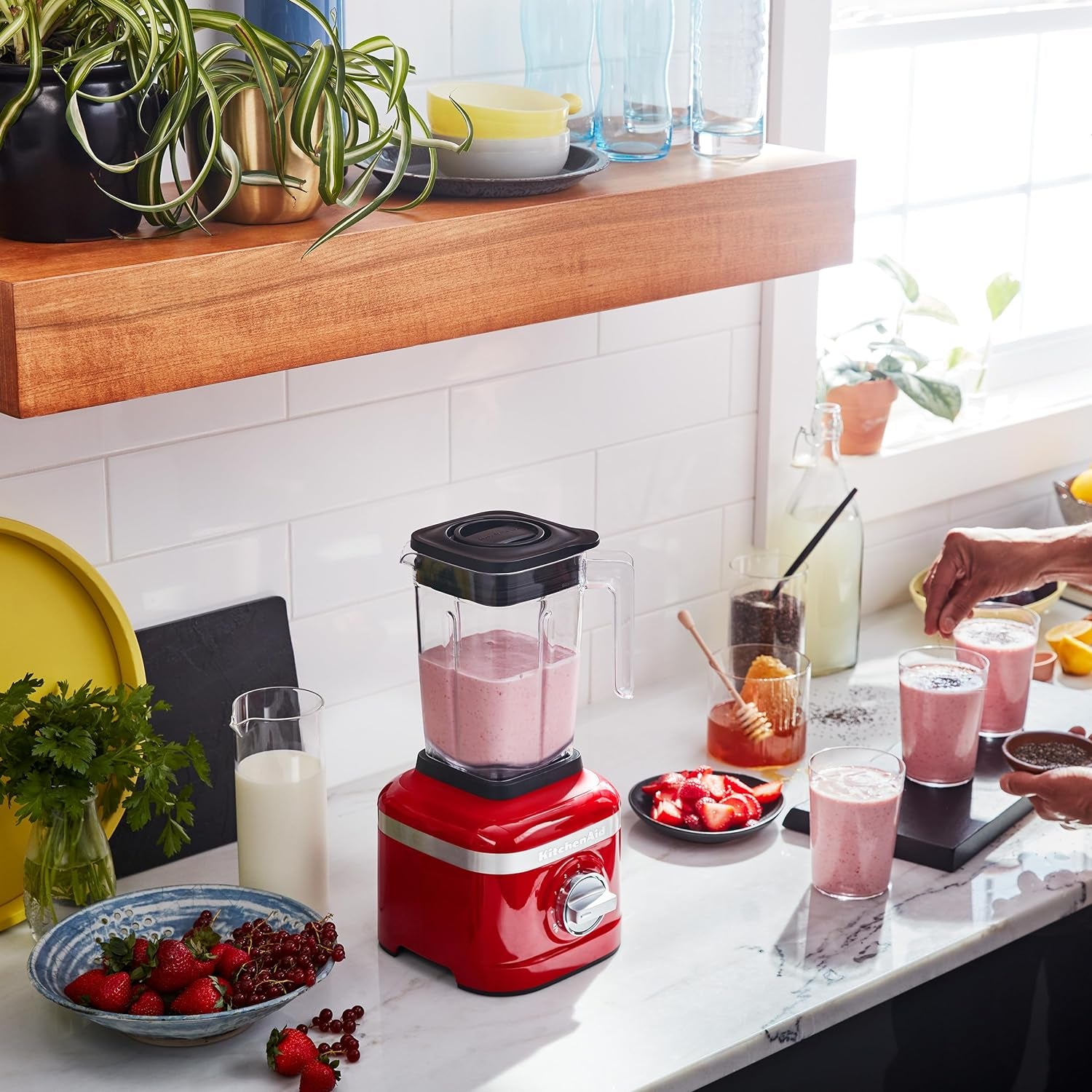 Kitchenaid K150 3 Speed Ice Crushing Blender with 2 Personal Blender Jars - Ksb1332Y,Passion Red, 48 Oz