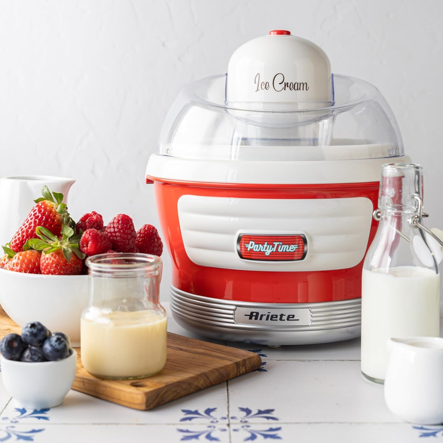 Ariete 643 Ice Cream Maker Party Time, Macchina per Fare Il Gelato, 12W, Capacità 1,5 L, Cestello Estraibile Con Doppio Isolamento, Tempo Preparazione 30 Minuti, Coperchio per Aggiunta Ingredienti,