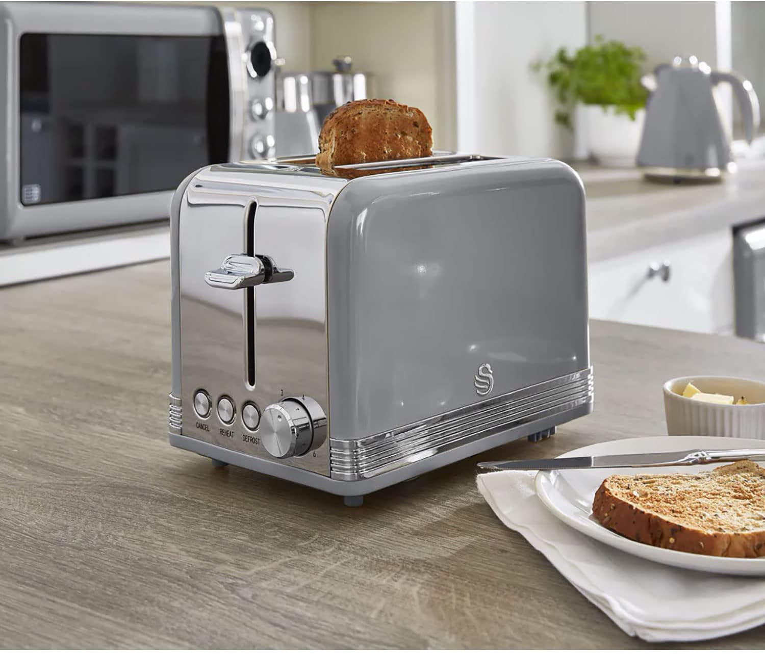 Swan Retro Breakfast Set Stainless Steel Kettle 1.8L & 2-Slice Toaster 6 Level Browning Control Grey Color