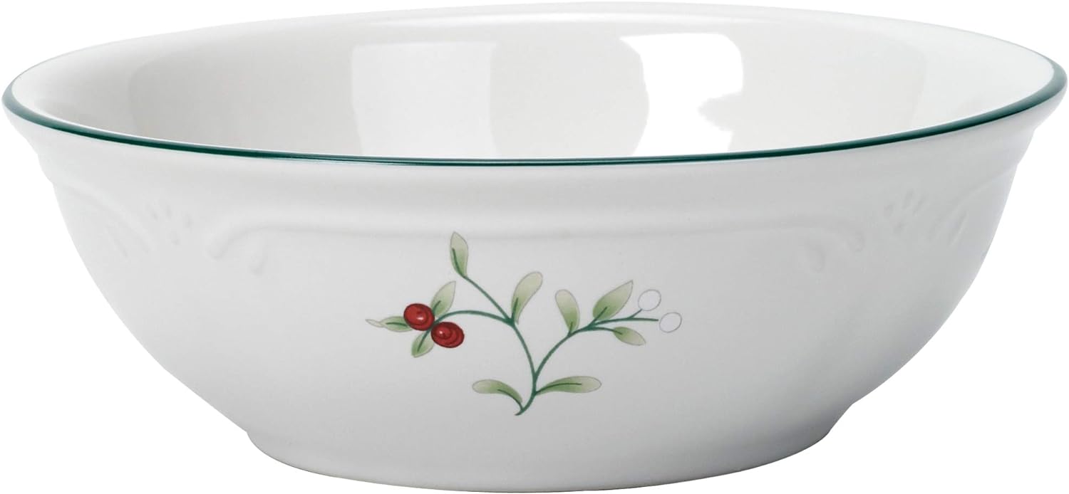 Pfaltzgraff 5072007 Winterberry Holiday 16 Piece Dinnerware Set, Service for 4, White