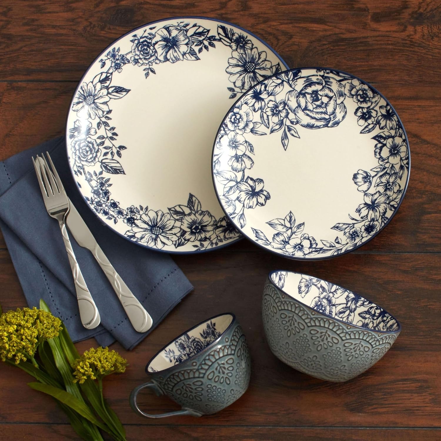 Pfaltzgraff 5216941 Gabriela Blue 16-Piece Dinnerware Set, Service for 4