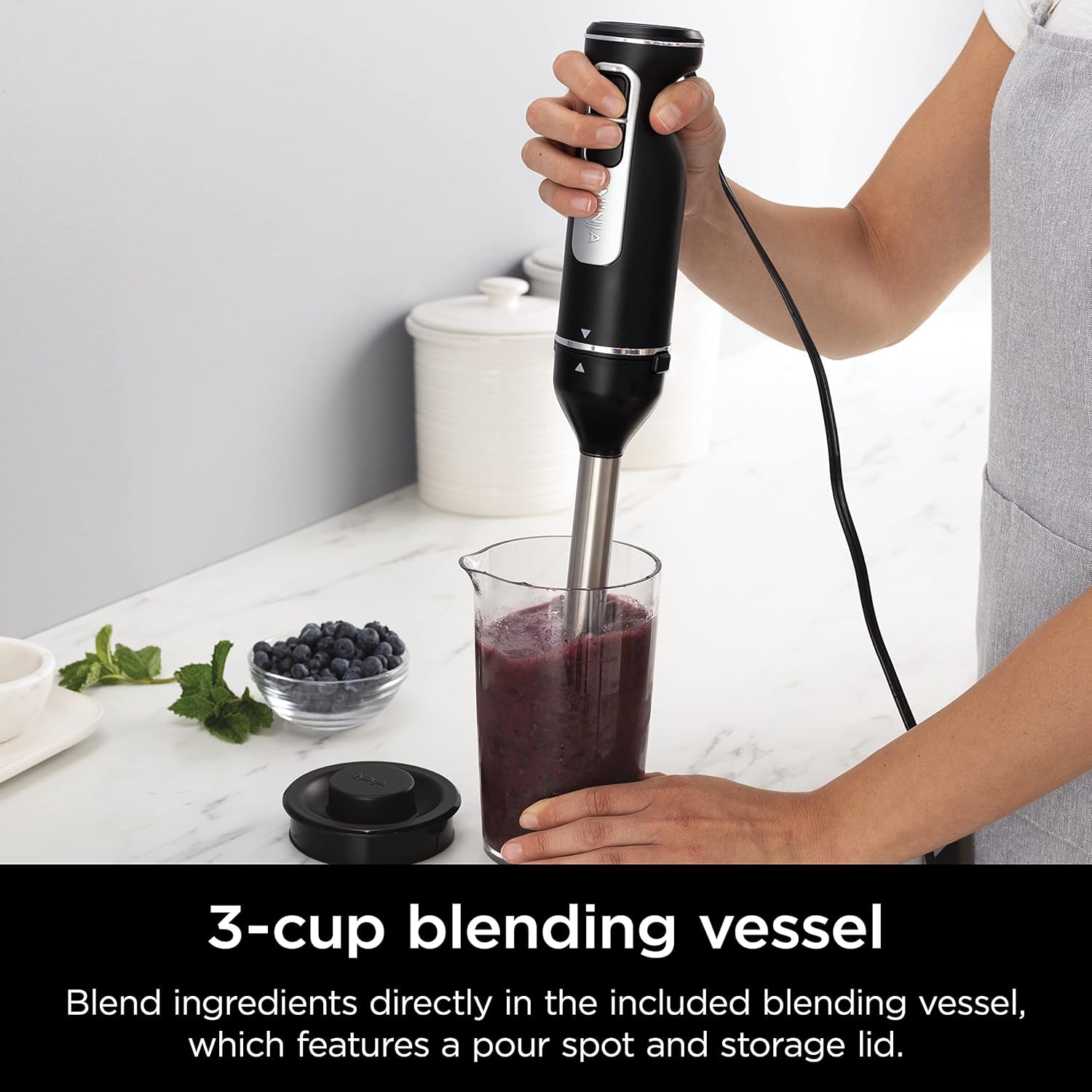 Ninja Hand Mixer, Immersion Blender, Foodi Power Mixer System, 750-Peak-Watt Handheld Emulsion Blender & Electric Hand Mixer Combo with Whisk, Beaters & 3-Cup Blending Vessel,120 Volts, Black CI101