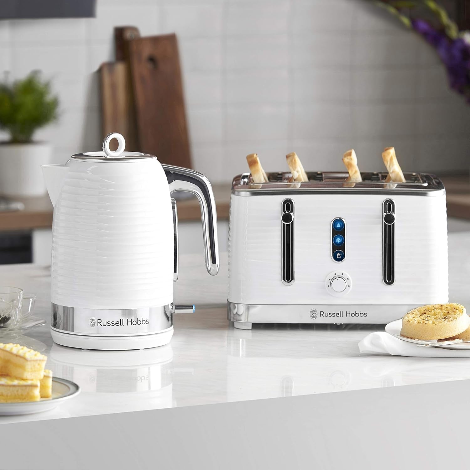 Inspire 4 Slice Toaster (Extra Wide Slots, High Lift Feature, 6 Browning Levels, Frozen/Cancel/Reheat Function with Blue LED Illumination, 1800W, White Textured High Gloss) 24380