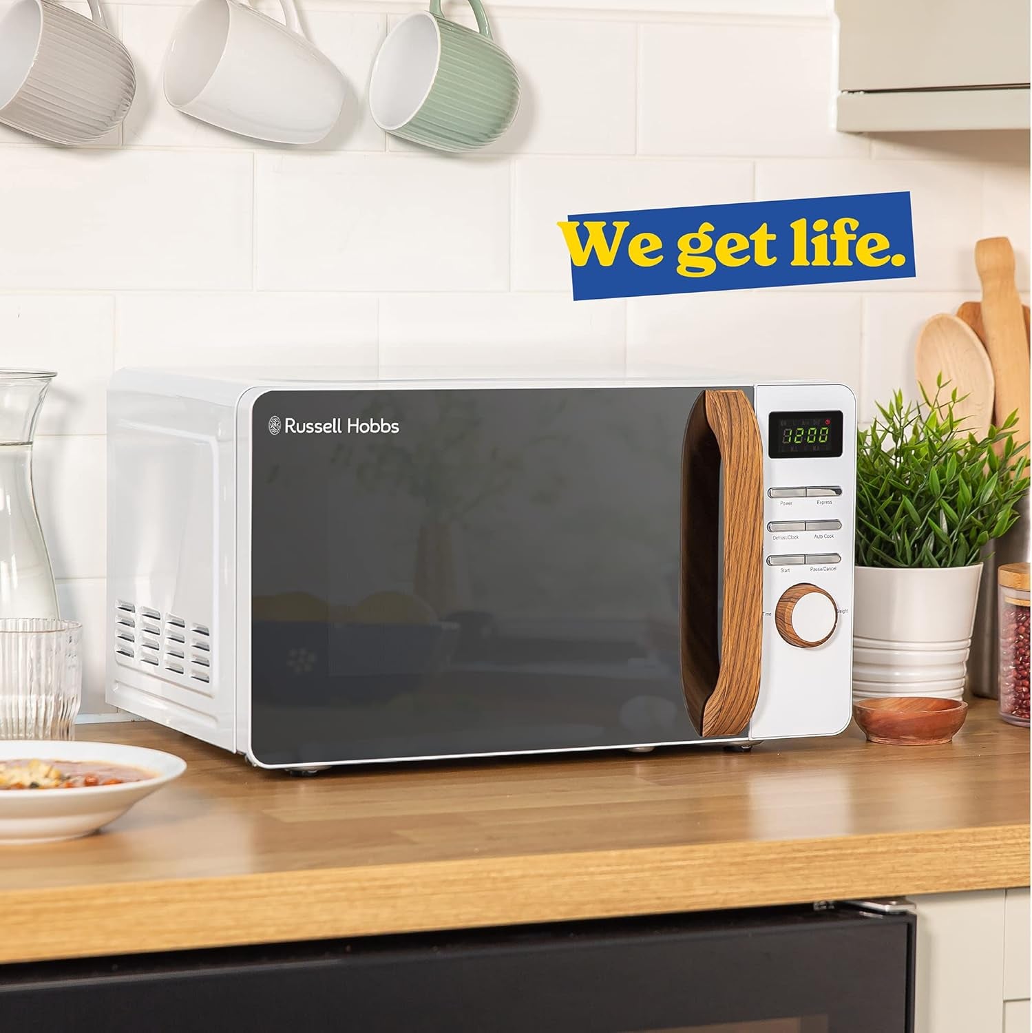 RHMD714 17 L 700 W Scandi White Digital Microwave with 5 Power Levels, Wood Effect Handle & Dials, Clock & Timer, Automatic Defrost, Easy Clean, 8 Auto Cook Menus