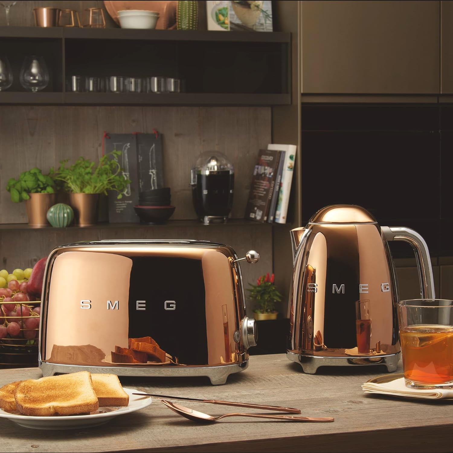 SMEG 2 Slice Toaster with 6 Presets and Defrost Function and Removable Crumb Tray TSF01RGUS, Rose Gold