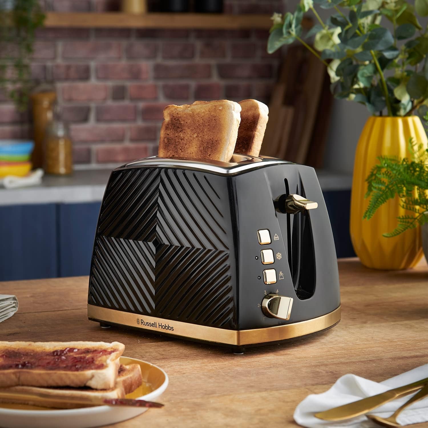 Groove 2 Slice Toaster (High Lift, Extra Wide Slots, 6 Browning Levels, Frozen/Cancel/Reheat Function - Illuminated Buttons, Removable Crumb Tray, 850W, Black, Brushed Gold Accents)26390