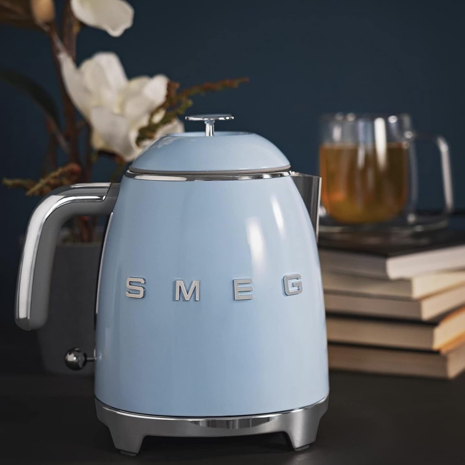 SMEG Mini 50'S Retro Style 3 Cup Electric Kettle with Double Wall anti Slip Base and Water Level Indicator (Pastel Blue)